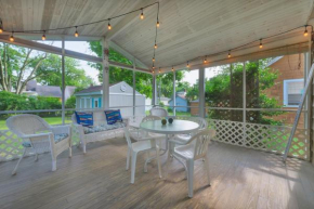Flip Flop Cottage - Cute and comfortable cottage located just three blocks from Lake Michigan!